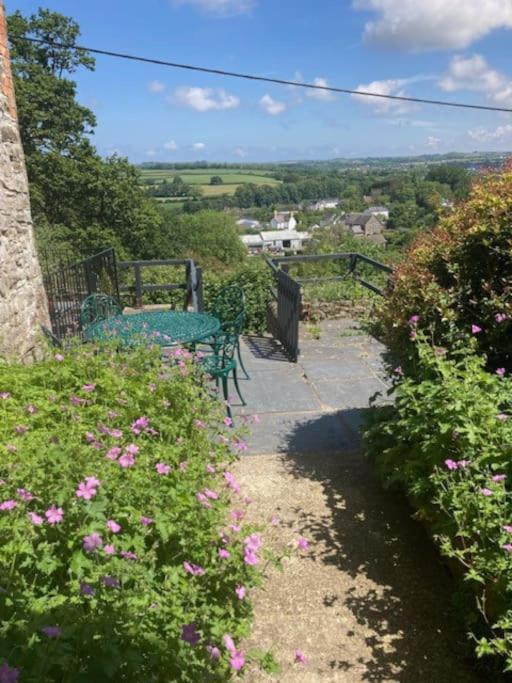 Picturesque Costal Cottage, Quite And Peaceful Holiday home Saint Dogmaels